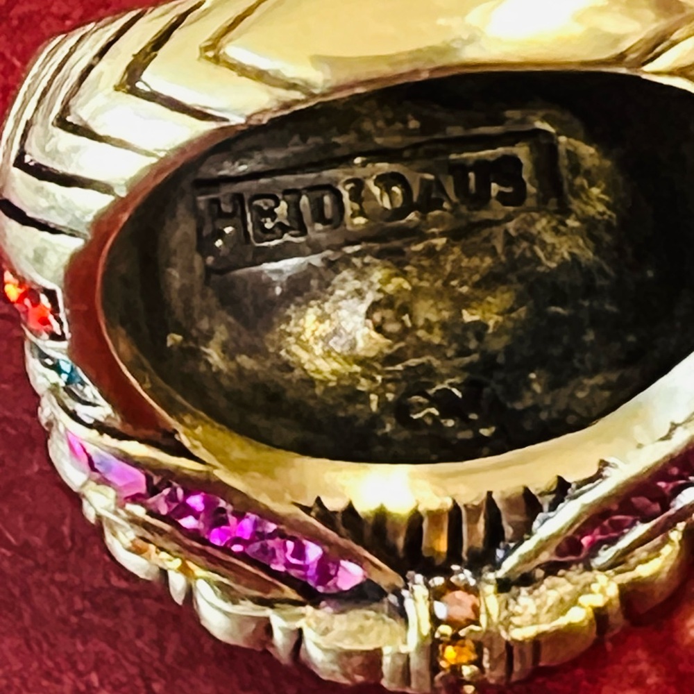 Heidi Daus SIZE 8 Statement Ring 🆕 “Guilty Pleasure” in black ring box - Picture 7 of 10